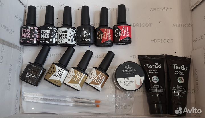 Лак для ногтей по 15 и гель-лак по 50