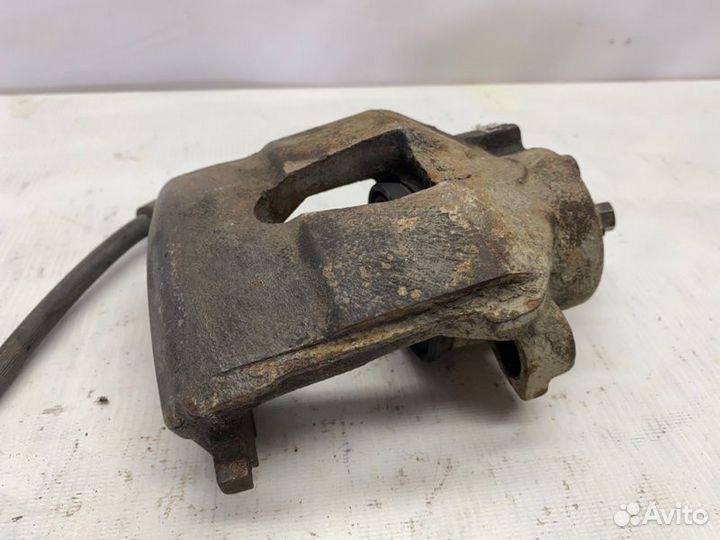 Суппорт тормозной передний левый Skoda Octavia A5