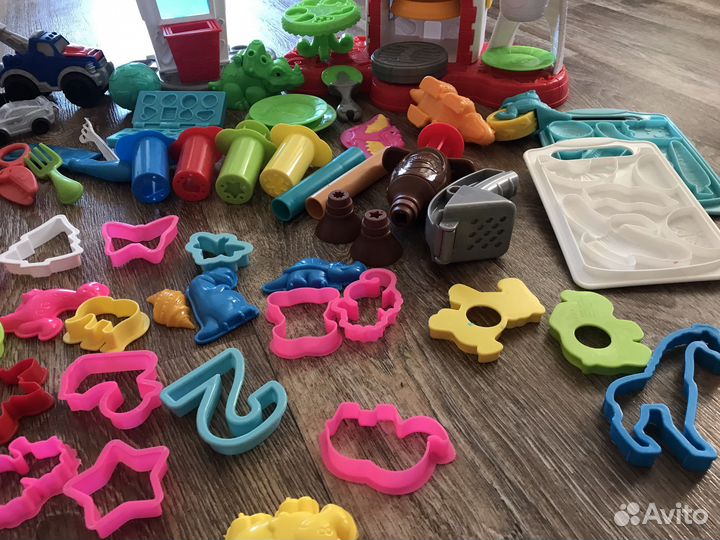 Игрушки пакетом Play Doh