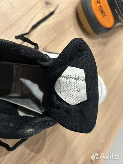 Кроссовки yonex