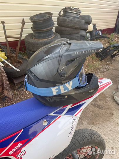 Кроссовый шлем Fly racing