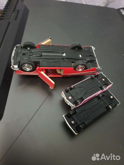 Модель автомобиля Чайка и ЗИЛ