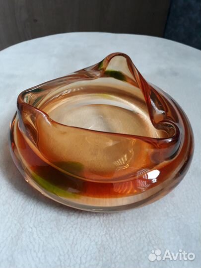 Винтажная пепельница