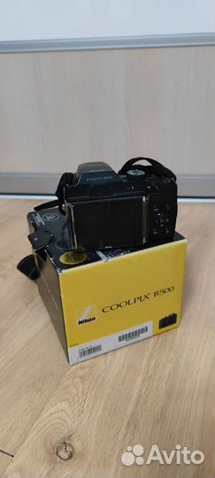 Компактный фотоаппарат Nikon B500