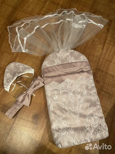 Комплект на выписку для девочки