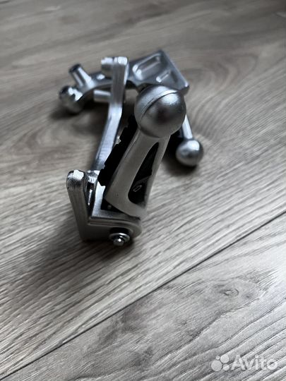 Педаль, подножка для заднего пассажира на мотоцикл