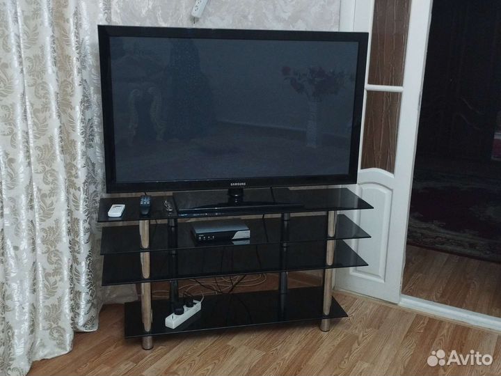 Тв Самсунг с подставкой
