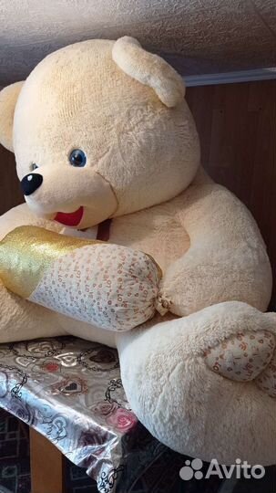 Плюшевый медведь гигант