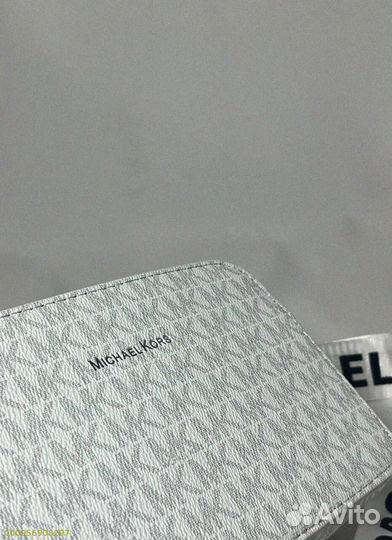 Сумка Michael Kors: ваш стиль через плечо