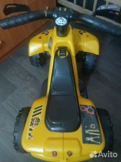 Детский квадроцикл на аккумуляторе