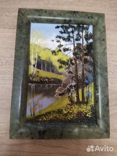 Картина из драгоценных камней