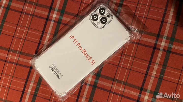 Чехол защитный для iPhone 11