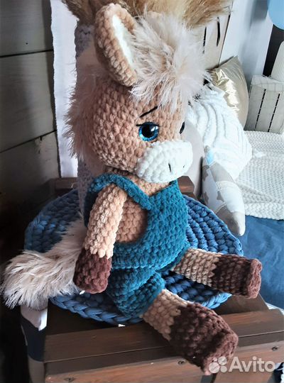 Лошадка вязаная/игрушки ручной работы