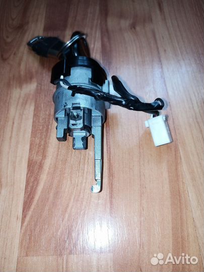 Замок зажигания Hyundai Solaris 1