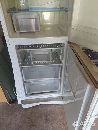 Холодильник на запчасти