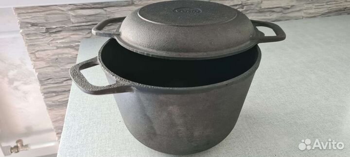 Казан чугунный с крышкой сковородой 3 литра