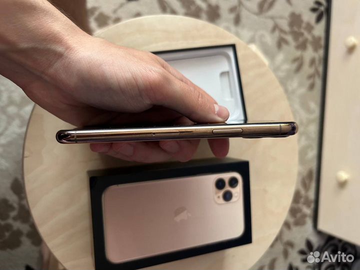 iPhone 11 Pro, 64 ГБ