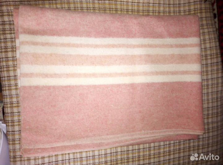 Одеяло пуховое,шерстяное,байковое