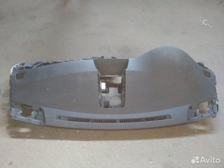 Панель передняя салона (торпедо) Toyota Sienna III