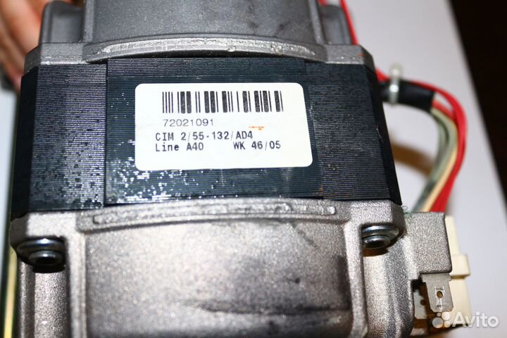Двигатель трехфазный ст.машины Indesit C00116103