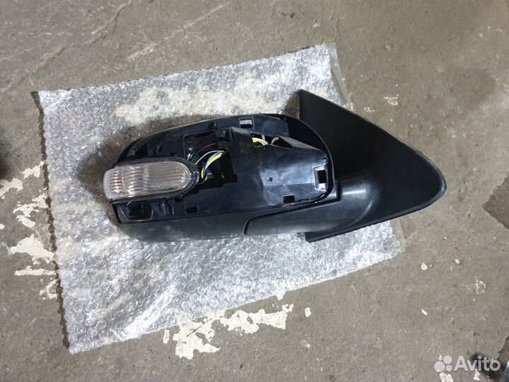 Зерало правое Kia Cerato 2 с повторителем