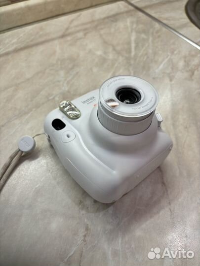 Пленочный фотоаппарат instax mini 11