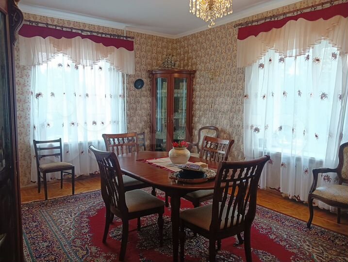 Дом 283,7 м² на участке 6 сот.