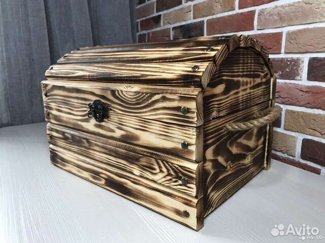 Сундук деревянный