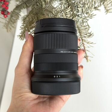 Sigma 18-50mm f/2.8 DC DN Canon RF-S