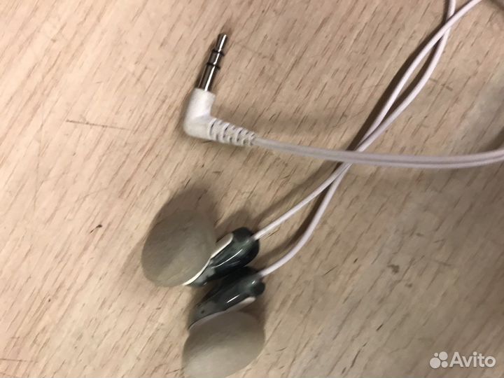 Наушники Sony