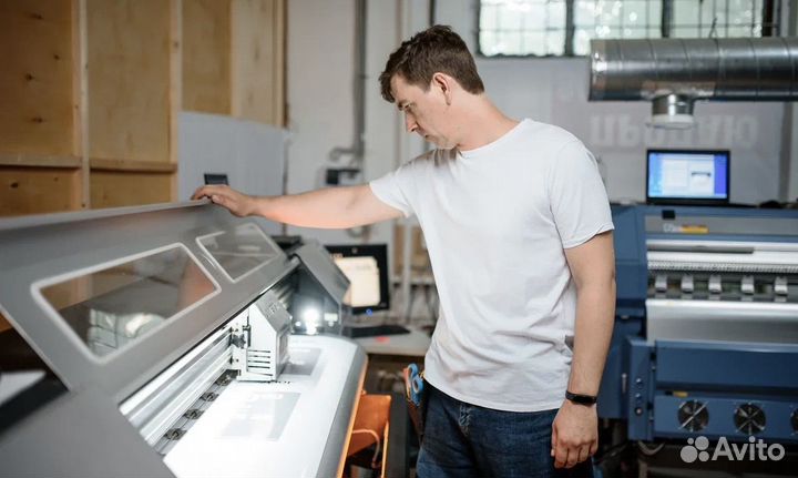 Печать на самоклеющейся пленке/Ламинация