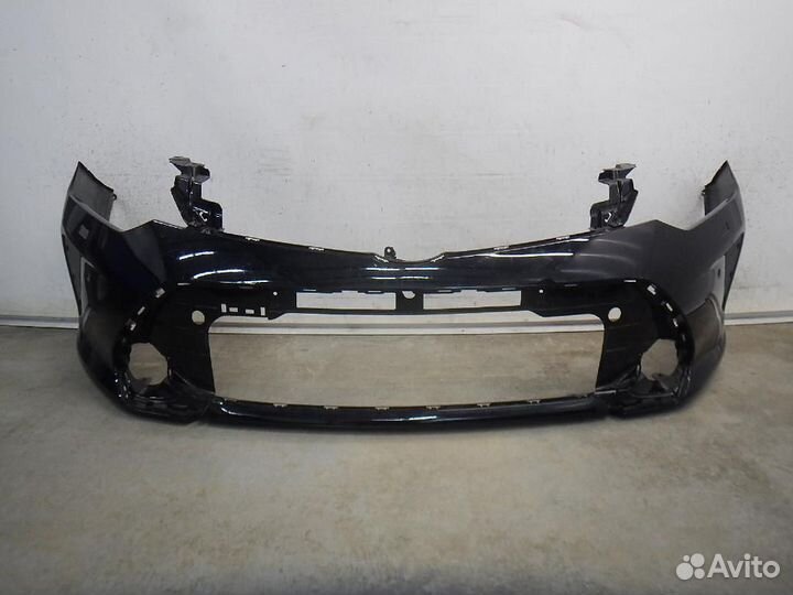 Бампер передний Toyota Camry