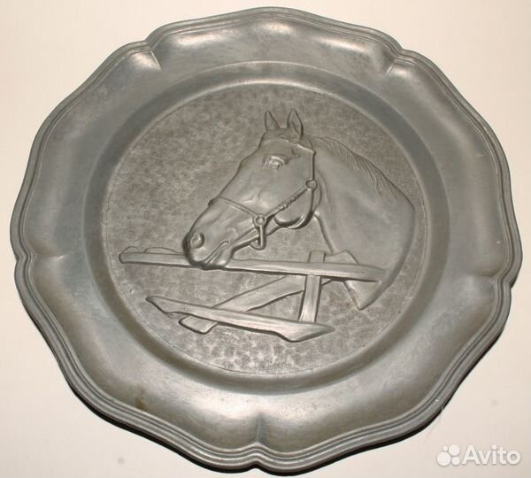 Винтаж. Оловянная Немецкая Тарелка, Панно Лошадь