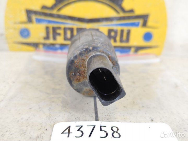 Моторчик бачка омывателя Land Rover Range Rover 3