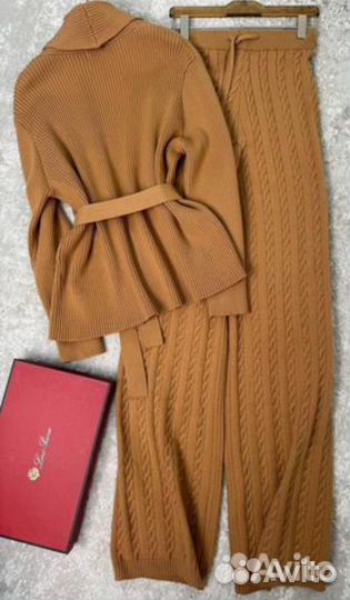 Трикотажный костюм