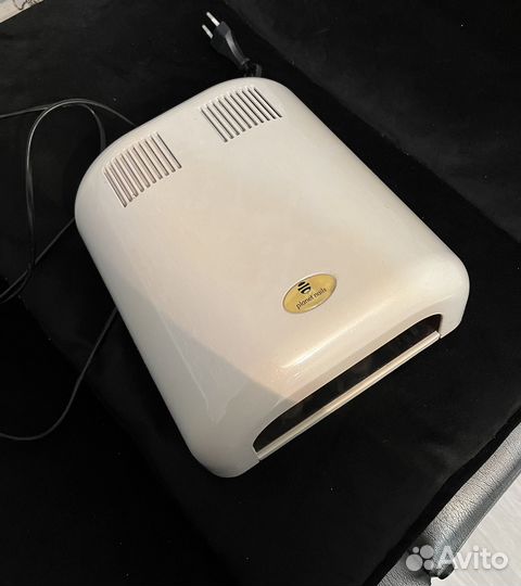 Лампа для ногтей