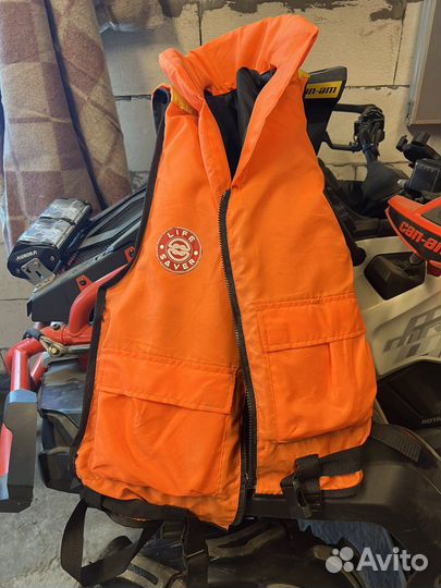Спасательный жилет бу