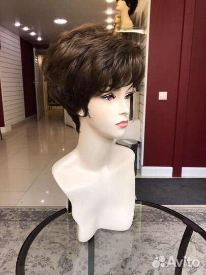 Парик из искусственных волос