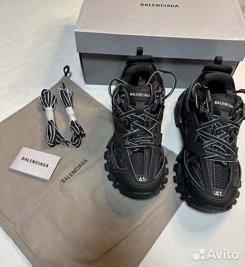 Balenciaga track 1 black