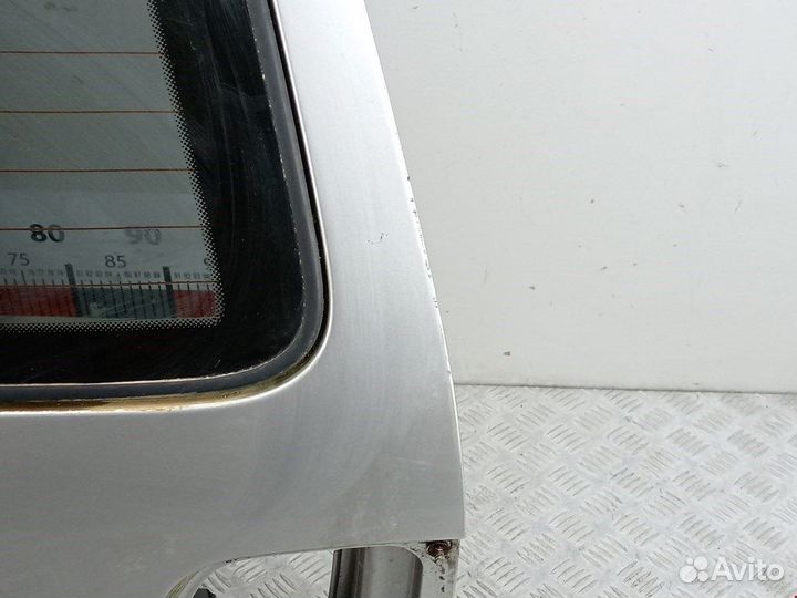 Крышка багажника Mercedes-Benz E-Class