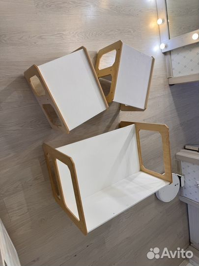 Детский стол и стулья