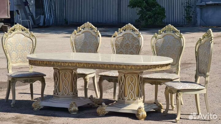 Столы и стулья