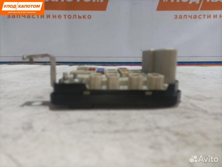 Блок предохранителей Renault Megane 2 8200481867-F