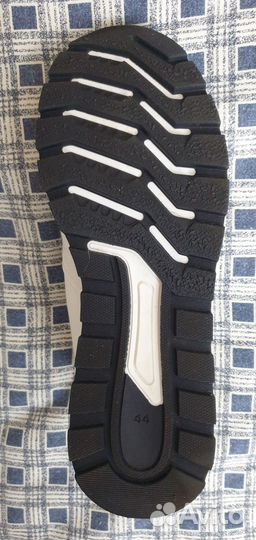 Кроссовки мужские размер 44