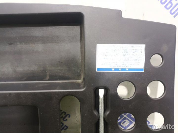 Ящик для инструментов Toyota Mark X седан 2.5 4GR