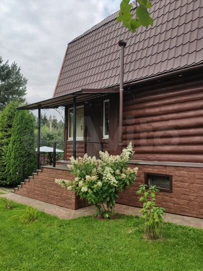 Дом 250 м² на участке 8,4 сот.