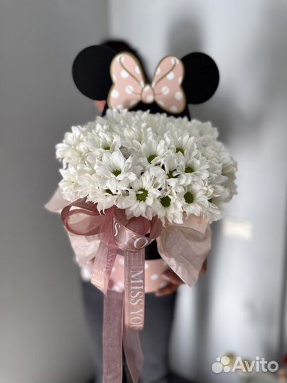 Композиция с ромашками