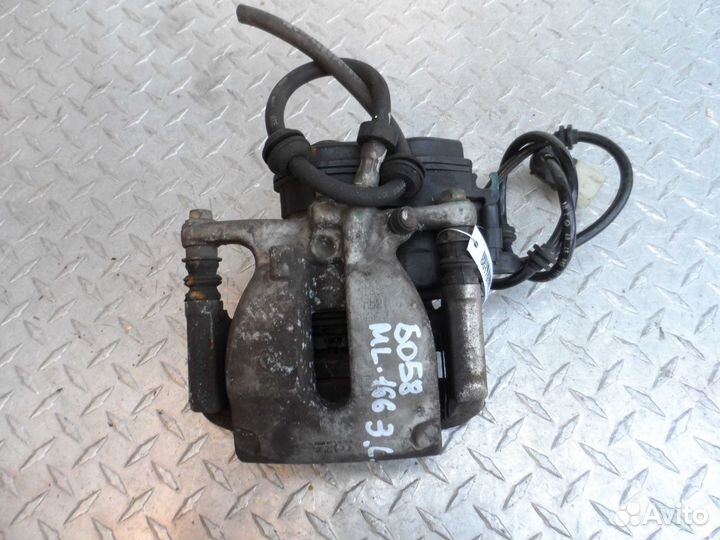 Суппорт задний левый Mercedes M-klasse W166