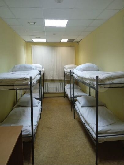 Комната 25 м² в > 9-к., 1/2 эт.