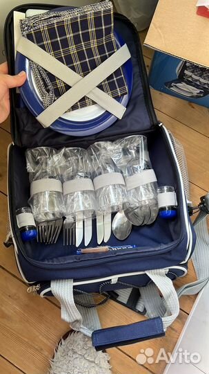 Набор для пикника в чемодане